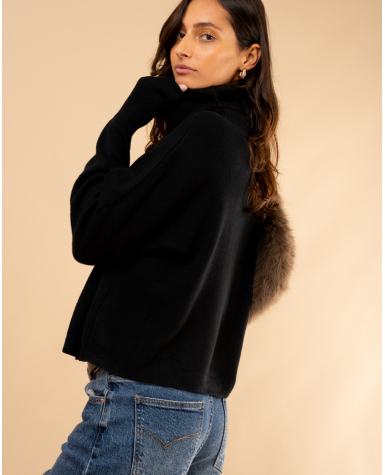 Pull court col roulé