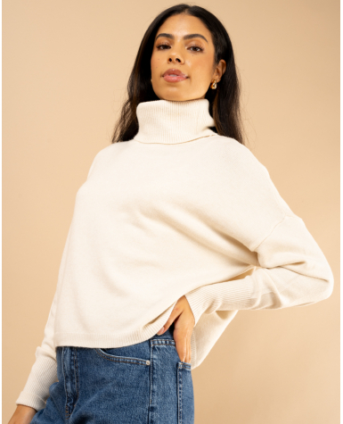 Pull court col roulé