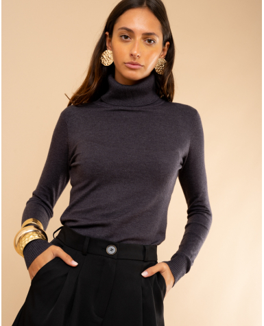 Pull col roulé