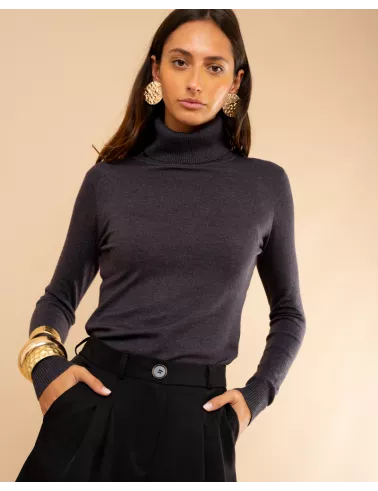 Pull col roulé