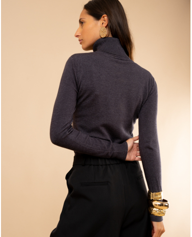 Pull col roulé