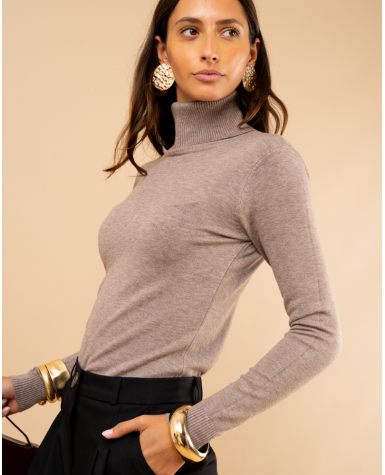 Pull col roulé