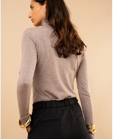 Pull col roulé