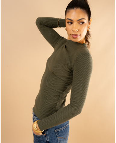 Pull côtelé col haut