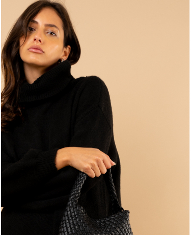 Pull long col roulé