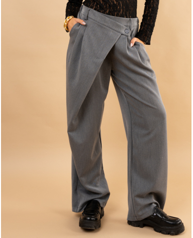 Pantalon bouton côté Pantalon bouton côté