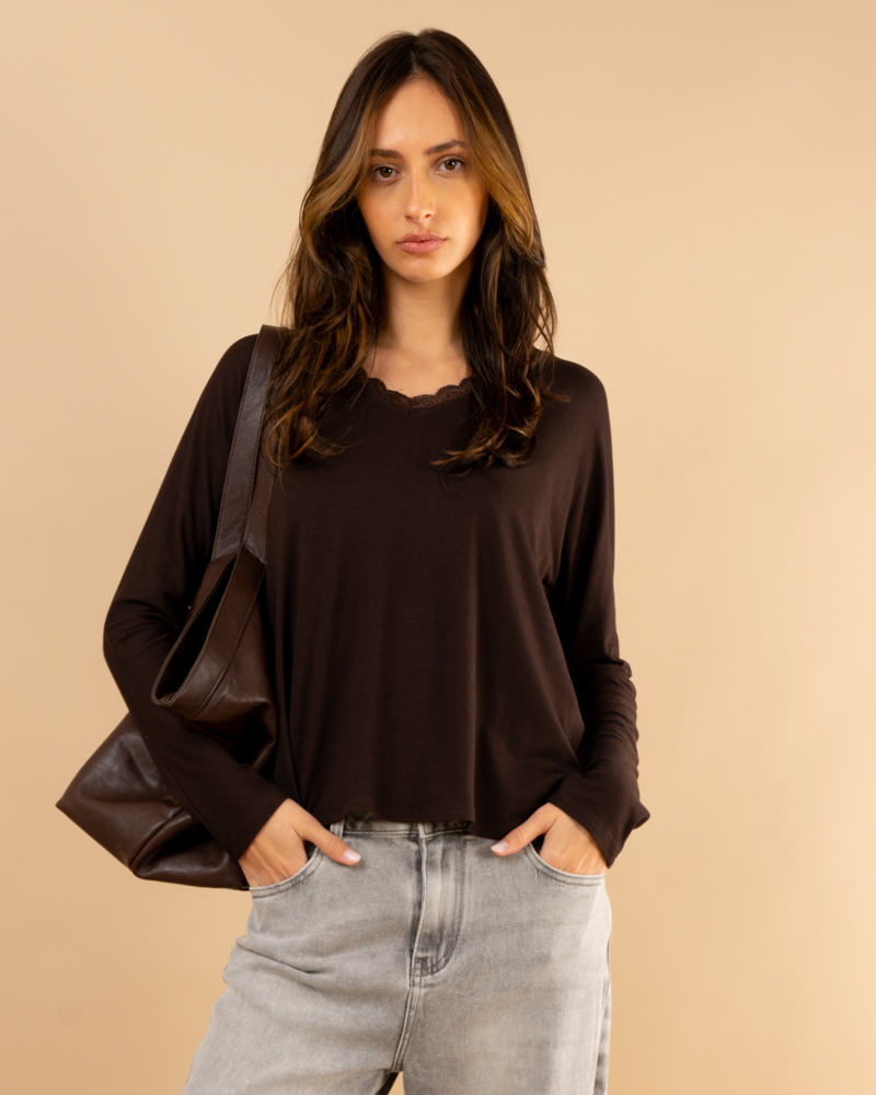 T-Shirt col dentelle