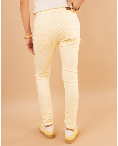 Jean boyfriend couleur