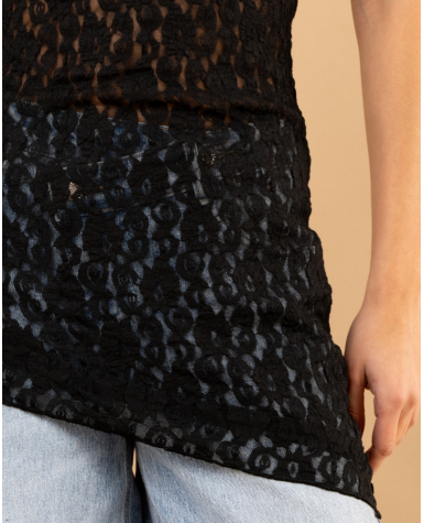 Top dentelle asymétrique