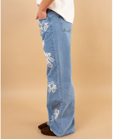 Jean fleurs brodées