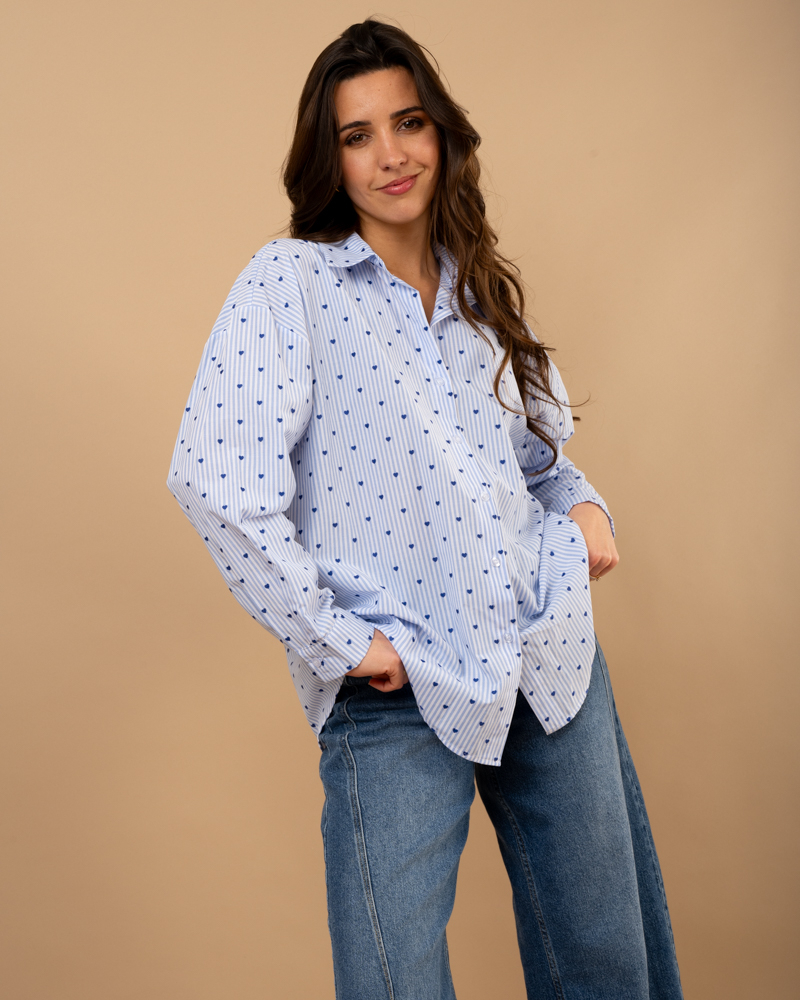 Chemise coeurs brodés