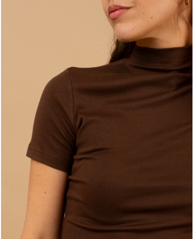 T-shirt col montant