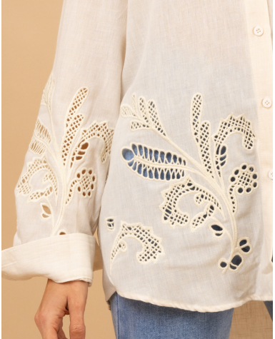Chemise broderies