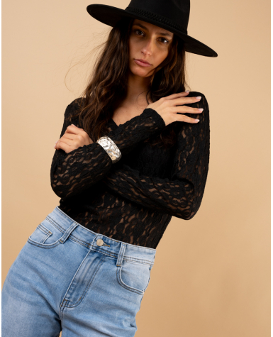 Top v dentelle