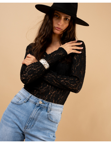 Top v dentelle