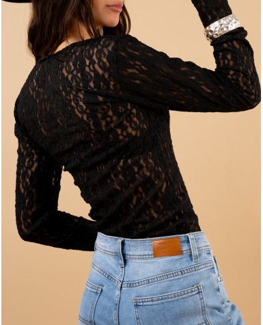 Top v dentelle