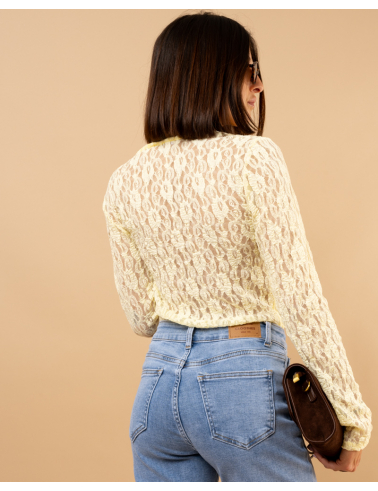 Top v dentelle