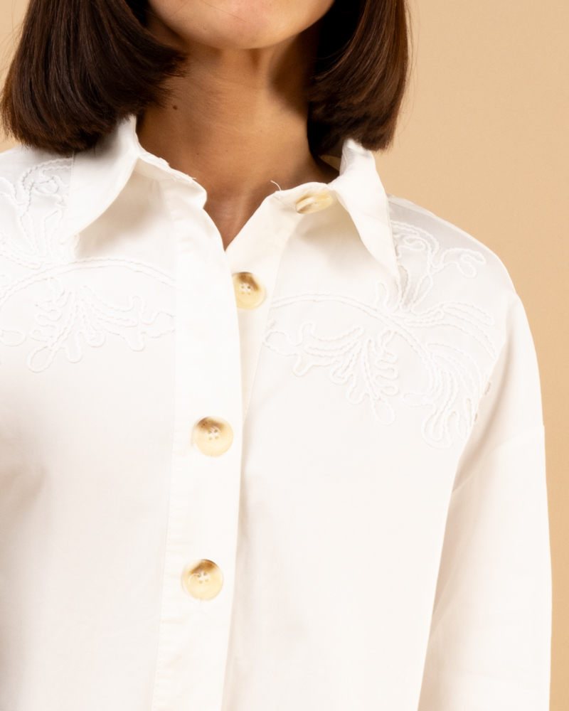 Chemise brodée