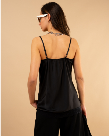 Débardeur finition dentelle