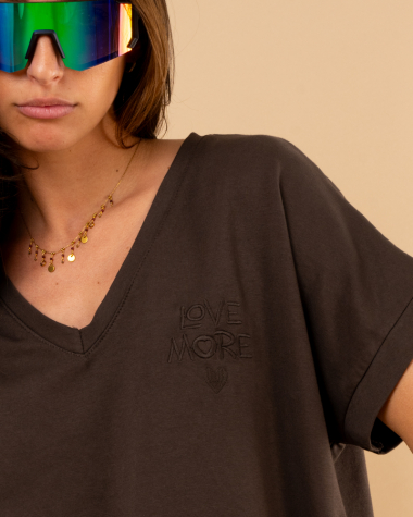 T-shirt love more