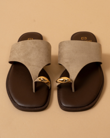 Tongs suédine bague