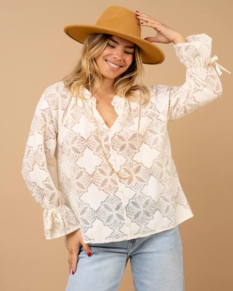 Blouse manches lacets