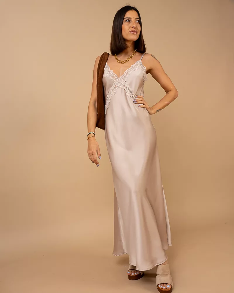 Robe longue effet satin