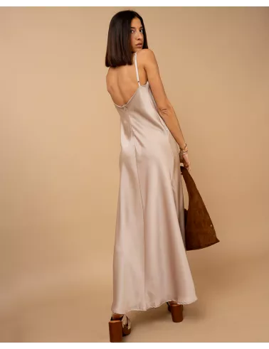 Robe longue effet satin