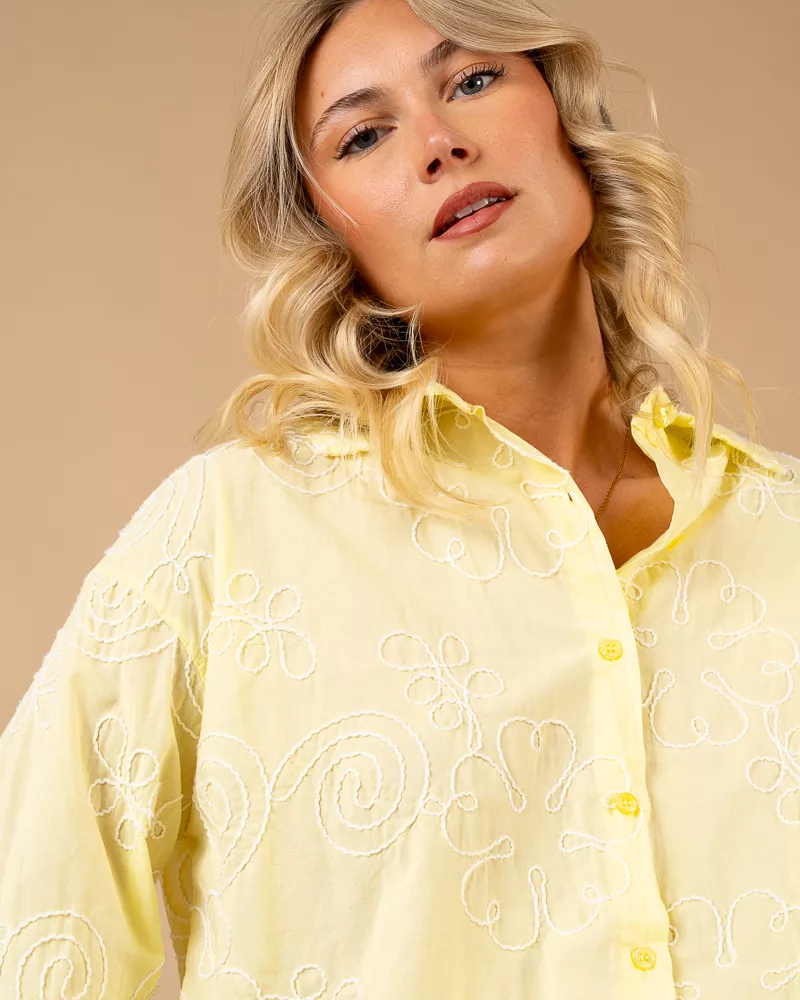 Chemise brodée