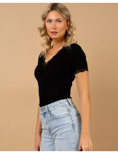 T-shirt dentelle