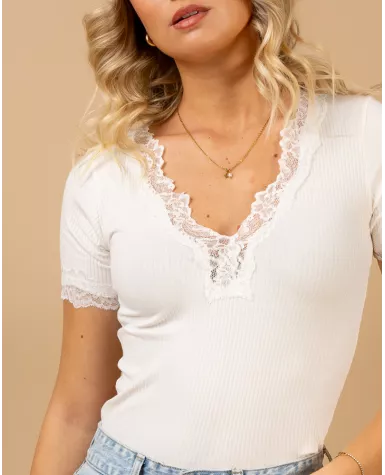 T-shirt dentelle