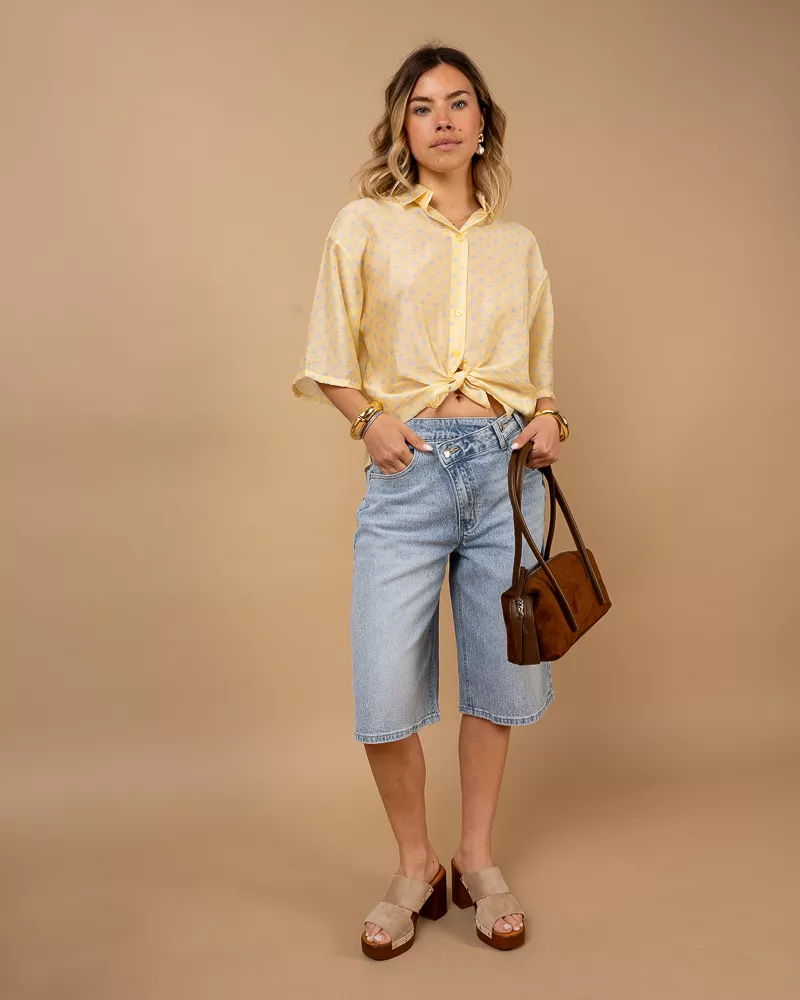 Bermuda boutons décalés