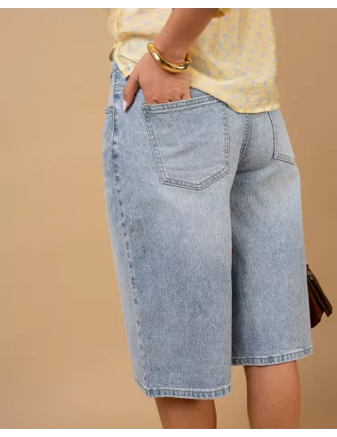 Bermuda boutons décalés