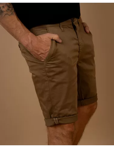Short Chino