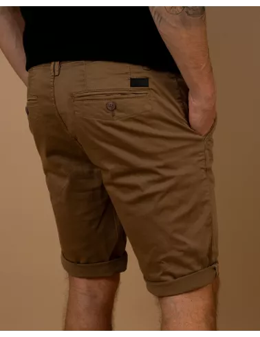 Short Chino