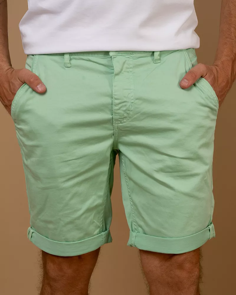 Short Chino