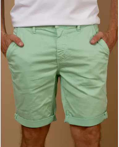 Short Chino