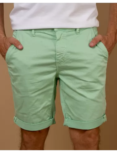 Short Chino