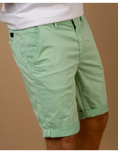 Short Chino
