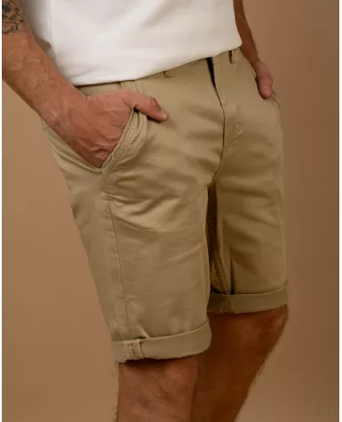 Short Chino