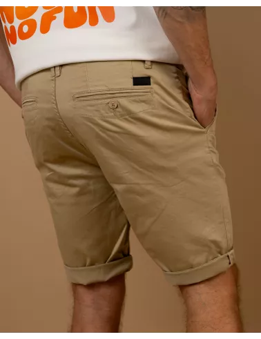 Short Chino