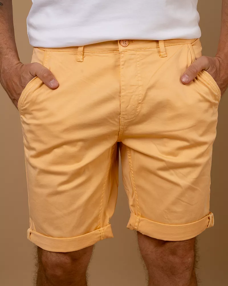 Short Chino