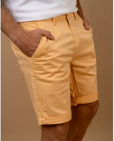 Short Chino
