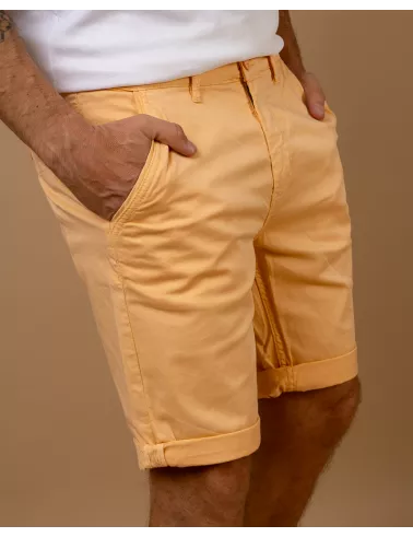 Short Chino