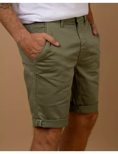 Short Chino