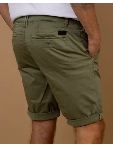 Short Chino