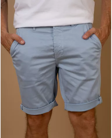 Short Chino