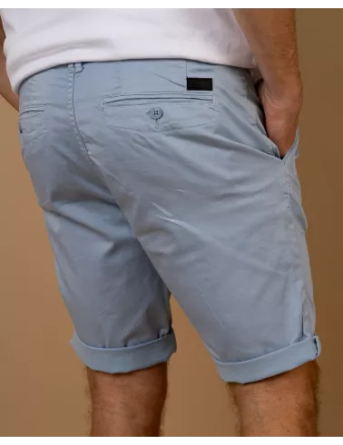 Short Chino