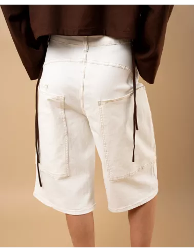 Bermuda écru coutures