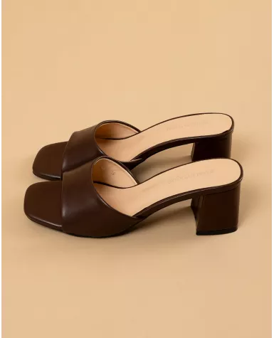 Mules talon carré